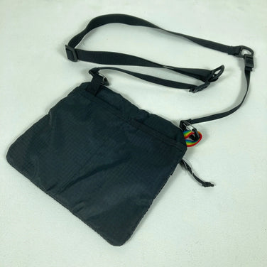 【OneSize ブラック系】 Chums ( チャムス ) スプリングデールサコッシュ ナイロン バッグ ストレージ サコッシュポーチ z00054458  サコッシュポーチ バッグ ストレージ