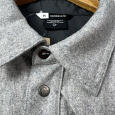 Norrona Tamok 男女通用中灰色羊毛纯色衬衫 2313 Drizzle Melange。难得一见的羊毛上衣、内衣、长袖衬衫。