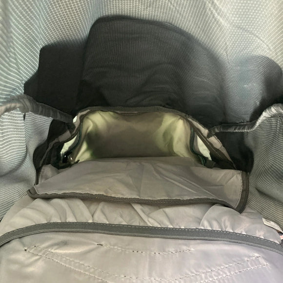 【OneSize グレー系】 Deuter ( ドイター ) フューチュラ 32 Futura 32 グラファイト / シェール ナイロン バッグ ストレージ バックパック 容量【30L～54L】 z00057237 グラファイト / シェール 容量【30L～54