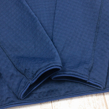 【Men's L ネイビー系】 Patagonia ( パタゴニア ) R1 プルオーバー R1 Pullover ポリエステル 40110 International Men's ポーラテック・パワードライ Regulator ( レギュレーター ) クラシックネ - 【公式】2ndGEAR（セカンドギア）Webショップ【登山用品・アウトドア用品専門 買取販売店】