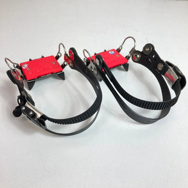 【OneSize レッド系】 Evernew ( エバニュー ) 4本爪アイゼン バックル式 ウィンターギア クランポン アイゼン z00053046  クランポン アイゼン ウィンターギア