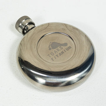 【OneSize グレー系】 Toaks ( トークス ) チタニウム ワイン フラスク 150ml Titanium Wine Flask 150ml クックウェア クッカー コッフェル z00051728 クッカー コッフェル クックウェア - 【公式】2ndGEAR（セカンドギア）Webショップ【登山用品・アウトドア用品専門 買取販売店】