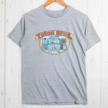 【Men's S グレー系】 Teton Bros ( ティートンブロス ) ダートバッグ ガール ティー Dirtbag Girl Tee Gray ポリエステル ウェア トップス インナー シャツ ショートスリーブTシャツ クルーネック 化繊 z0005201 - 【公式】2ndGEAR（セカンドギア）Webショップ【登山用品・アウトドア用品専門 買取販売店】