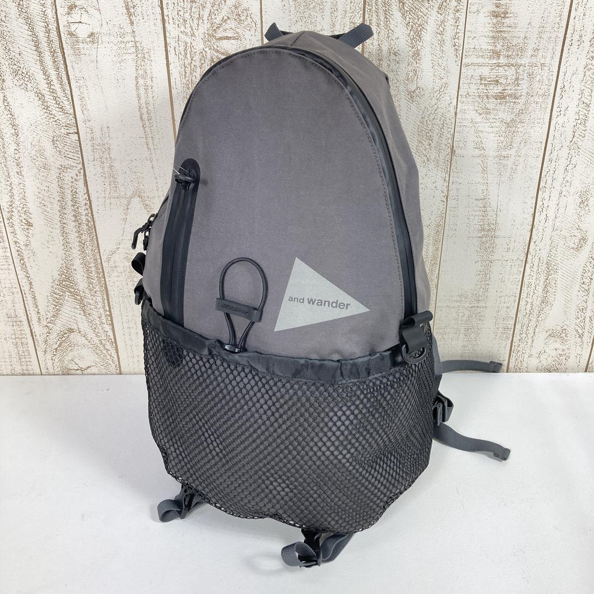 【OneSize グレー系】 And Wander ( アンドワンダー ) ペ/コ 20L デイパック Pe/Co 20L Daypack バックパック 574-3975008 Grey デイパック 容量【～29L】 バックパック バッグ ストレージ