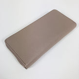 【Unisex OneSize ベージュ系】 Rawlow Mountain Works ( ロウロウマウンテンワークス ) ヒラリー ウォレット 長財布 Hillary Wallet LONG WALLET Taupe x Coral レザー バッグ ストレージ 財布 ウォレッ - 【公式】2ndGEAR（セカンドギア）Webショップ【登山用品・アウトドア用品専門 買取販売店】