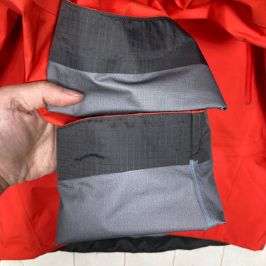 【Men's XS レッド系】 Arcteryx ( アークテリクス ) ベータ SV ジャケット メンズ Beta SV Jacket 入手困難 ナイロン ウェア トップス アウター ジャケット ハードシェル z00060382  ハードシェル アウター ジャケッ