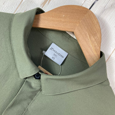 【Men's XS グリーン系】 Houdini ( フーディニ ) コスモ シャツ Cosmo Shirt ポリエステル ウェア トップス インナー シャツ ショートスリーブシャツ 化繊 z00059836  化繊 ショートスリーブシャツ インナー シャツ トップス