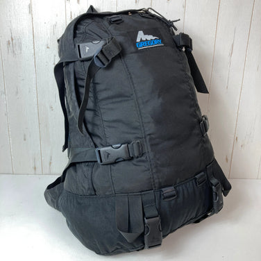 均码黑色 1996 年 Gregory Day 半包（黑色） - 停产型号，难以找到（蓝色标签，旧标签） - 尼龙收纳背包，容量：30L-54L