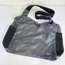 【Unisex OneSize ブラック系】 2006 Patagonia ( パタゴニア ) ライトウェイト トラベル クーリエ Light Weight Travel Courier 入手困難 パッカブル 23L バッグ ストレージ ショルダーバッグ z00061651  シ-1
