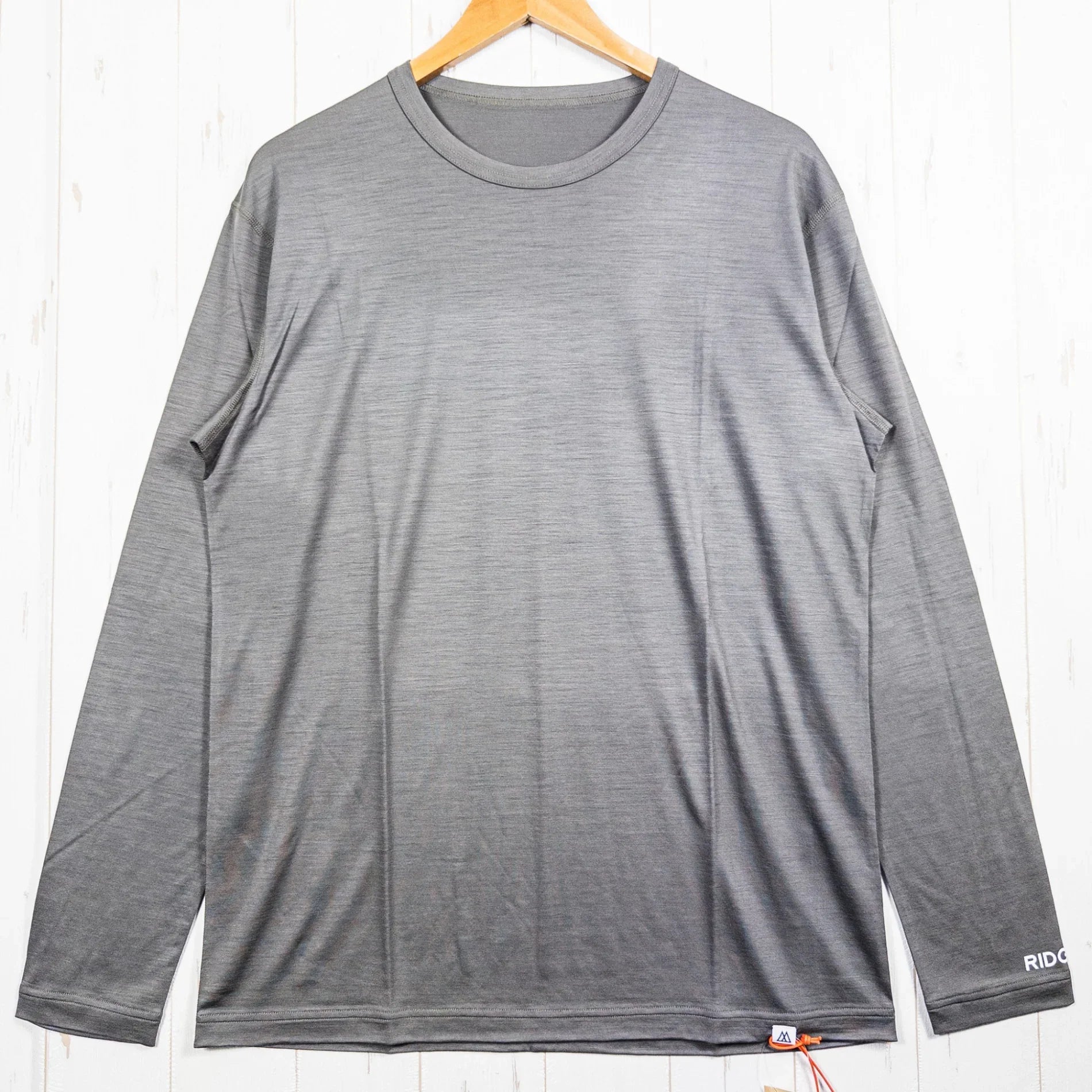 【Men's Ｓ グレー系】 Ridge Mountain Gear ( リッジマウンテンギア ) メリノ ベーシック ティー Merino Basic Tee Moss Gray メリノウール ウェア トップス インナー シャツ ロングスリーブTシャツ クルーネ - 【公式】2ndGEAR（セカンドギア）Webショップ【登山用品・アウトドア用品専門 買取販売店】