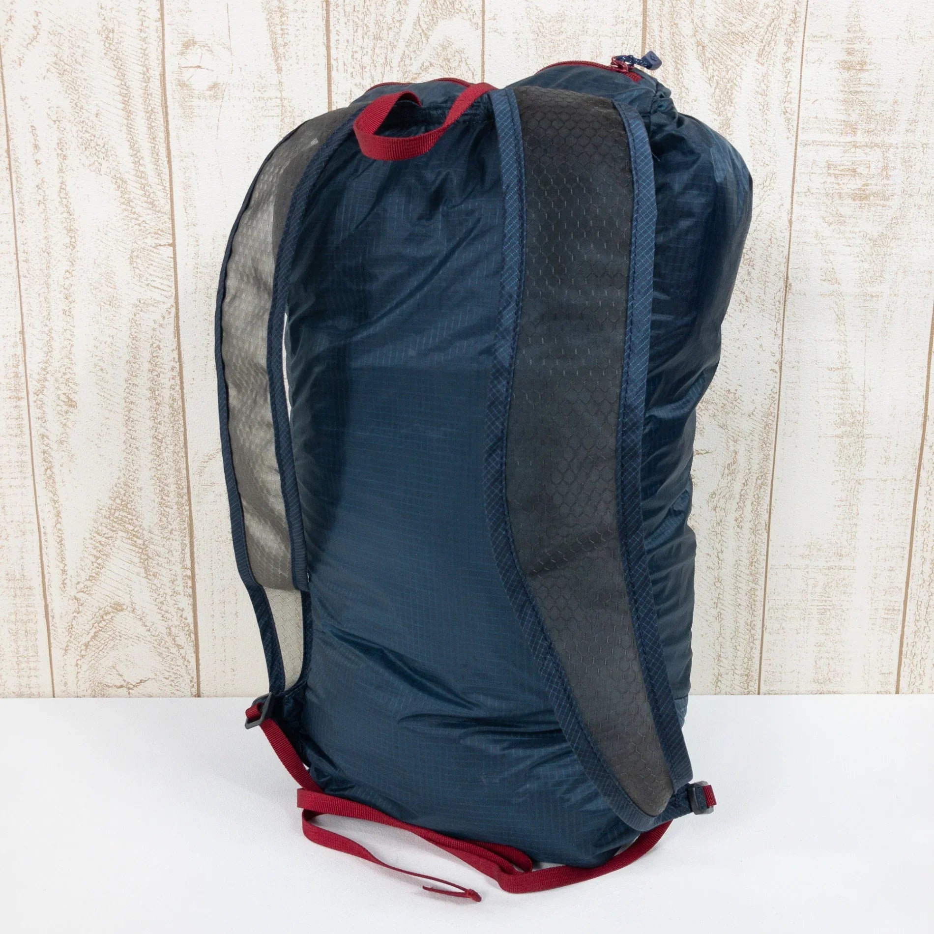 【OneSize ネイビー系】 Montbell ( モンベル ) バーサライト パック 15 Versalite Pack 15 ナイロン バッグ ストレージ バックパック デイパック 容量【～29L】 z00051261 デイパック 容量【～29L】 バックパ - 【公式】2ndGEAR（セカンドギア）Webショップ【登山用品・アウトドア用品専門 買取販売店】