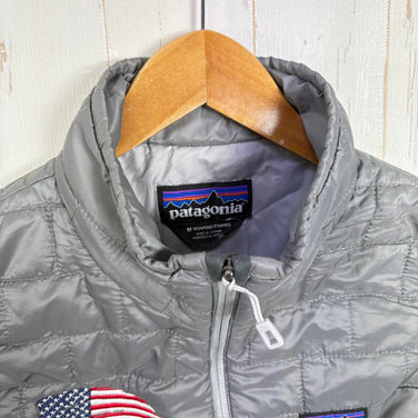 【Women's M グレー系】 2019 Patagonia ( パタゴニア ) ナノパフ ベスト Nano Puff Vest FEA 入手困難 ユニフォーム 化繊ダウン ウェア トップス ベスト 化繊インサレーション プリマロフト・ゴールド・インサレーション・エ