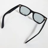 【Unisex OneSize ブラック系】 Rayban ( レイバン ) ウェイファーラー Wayfarer Matte Black / Light Grey ウェア ウェア小物 アイウェア サングラス z00050149 Matte Black / Light Grey サ - 【公式】2ndGEAR（セカンドギア）Webショップ【登山用品・アウトドア用品専門 買取販売店】