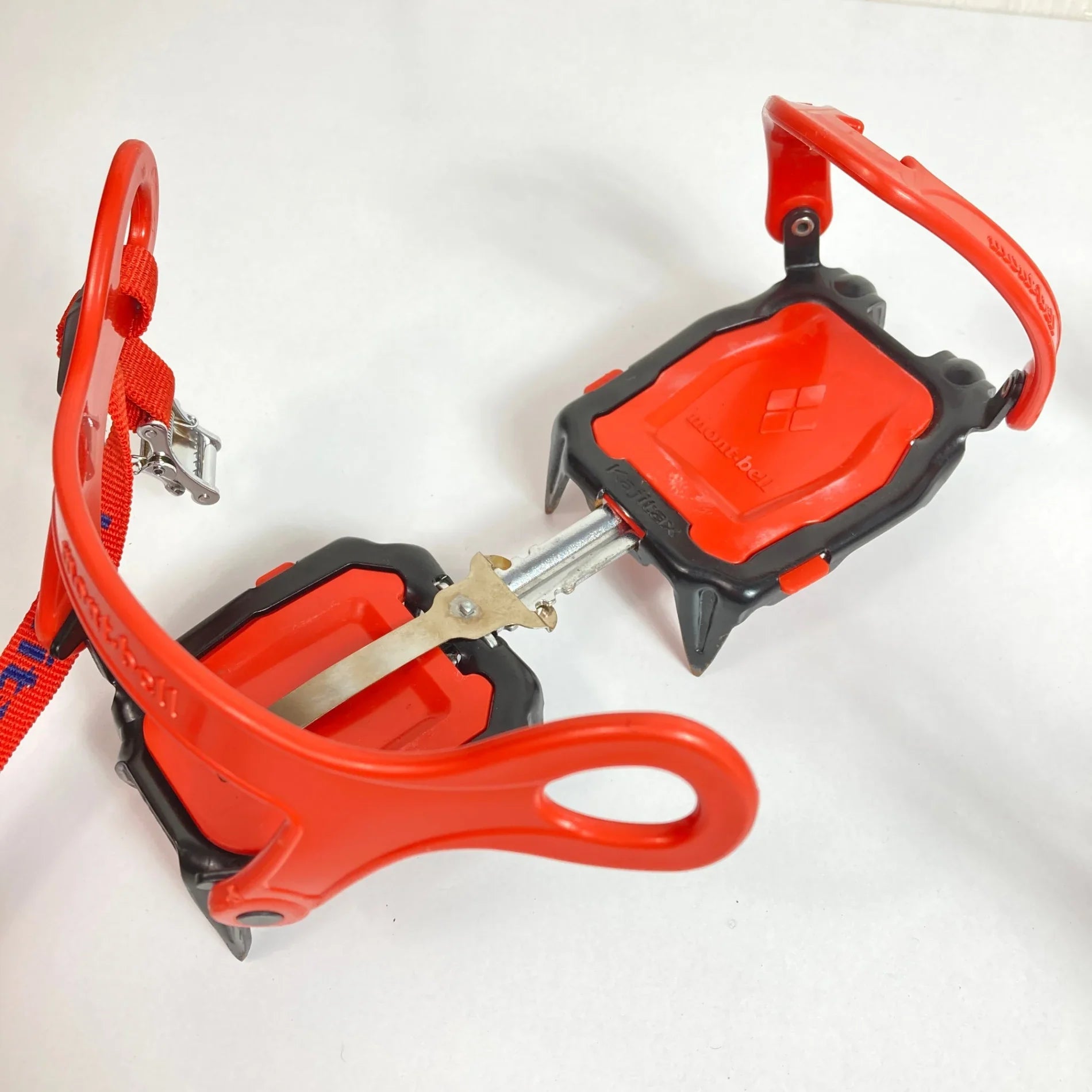 【L レッド系】 Montbell ( モンベル ) カジタックスアイゼン 8本爪 ウィンターギア クランポン アイゼン z00052514 クランポン アイゼン ウィンターギア - 【公式】2ndGEAR（セカンドギア）Webショップ【登山用品・アウトドア用品専門 買取販売店】