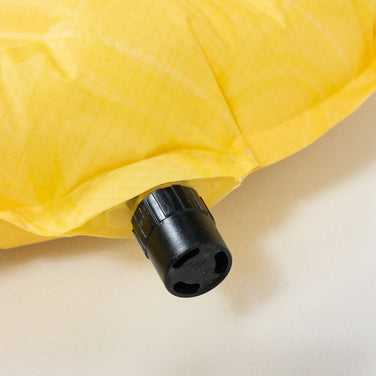 【Women's OneSize イエロー系】 Thermarest ( サーマレスト ) ネオエアー Xライト ウィメンズ レギュラー Neoair Xlite Women's Regular Women's 女性用 エアマット マット スリーピングパッド スリーピングシステム - 【公式】2ndGEAR（セカンドギア）Webショップ【登山用品・アウトドア用品専門 買取販売店】