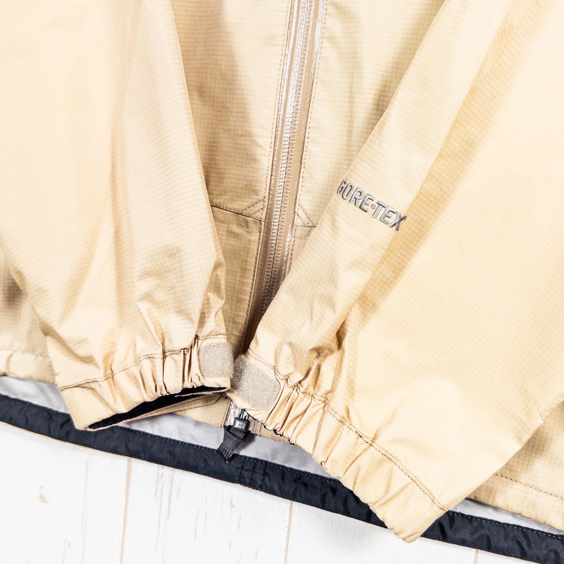 【Women's M ベージュ系】 Montbell ( モンベル ) レインダンサー ジャケット Rain Dancer Jacket ナイロン ウェア トップス アウター ジャケット レインシェル GORE-TEX-3L ( ゴアテックス・3レイヤー ) z0005 - 【公式】2ndGEAR（セカンドギア）Webショップ【登山用品・アウトドア用品専門 買取販売店】