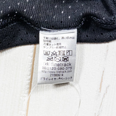 Finetrack Dry Layer 基础款T恤，男款L码，黑色。涤纶短袖圆领T恤，合成纤维材质。这款短袖T恤非常适合日常穿着。