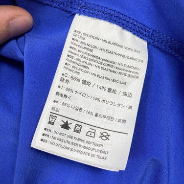 Arcteryx Sigma SL 女款中号蓝色连帽衫。已停产，难觅踪影，尼龙软壳外套。产品编号：z00053752。