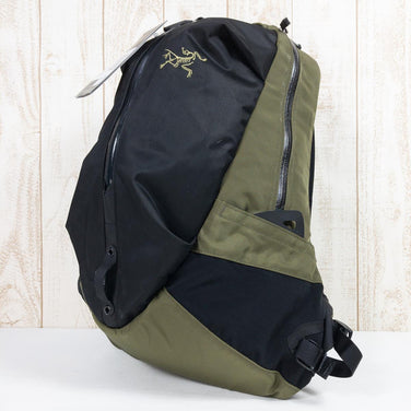 【OneSize グリーン系】 Arcteryx ( アークテリクス ) アロー 16 Arro 16L バックパック デイパック 24018/L07277800 28150 Wildwood デイパック 容量【～29L】 バックパック バッグ ストレージ - 【公式】2ndGEAR（セカンドギア）Webショップ【登山用品・アウトドア用品専門 買取販売店】