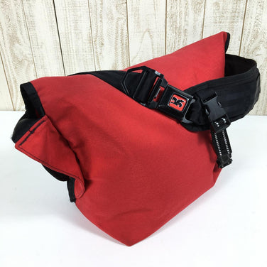 【OneSize レッド系】 Chrome ( クローム ) ミニメトロ Mini Metro 20.5L メッセンジャーバッグ クーリエバッグ アメリカ製 コーデュラナイロン製 DJバッグ レコードバッグ Red / Black ショルダーバッグ バッグ ストレ - 【公式】2ndGEAR（セカンドギア）Webショップ【登山用品・アウトドア用品専門 買取販売店】