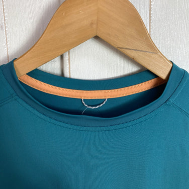 2025 Patagonia Long Sleeve Capilene Silkweight T-Shirt, Kids' XXL, Blue. Polyester. Perfect for innerwear.