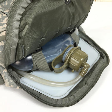 【OneSize グレー系】Skilcraft Hydromax ハイドレーションパック 3.5L Acu ユニバーサルカモ デジタルカモ 米軍モデル アメリカ製 入手困難 デイパック 容量【～29L】 バックパック バッグ ストレージ - 【公式】2ndGEAR（セカンドギア）Webショップ【登山用品・アウトドア用品専門 買取販売店】
