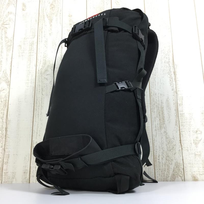 [M Black] Cirque Works Descent Backpack Daypack Discontinued Model Hard to Find Daypack Capacity [up to 29L] Backpack Bag Storage