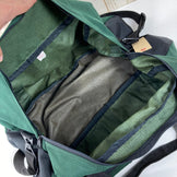 【OneSize グリーン系】 1993 Jansport ( ジャンスポーツ ) ボストン バッグ バッグ ストレージ ダッフルバッグ ボストンバッグ z00051038 ダッフルバッグ ボストンバッグ バッグ ストレージ - 【公式】2ndGEAR（セカンドギア）Webショップ【登山用品・アウトドア用品専門 買取販売店】