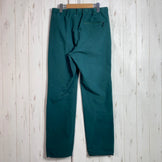 The North Face Verb Pant, Women's Size L, Green. This nylon softshell long pants are perfect for bottoms. Product code: z00054127.