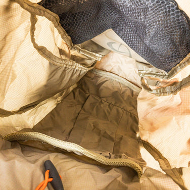 【Unisex OneSize ベージュ系】 Mystery Ranch ( ミステリーランチ ) イン アンド アウト 22 In And Out 22 ナイロン Unisex デイパック 容量【～29L】 バックパック バッグ ストレージ - 【公式】2ndGEAR（セカンドギア）Webショップ【登山用品・アウトドア用品専門 買取販売店】