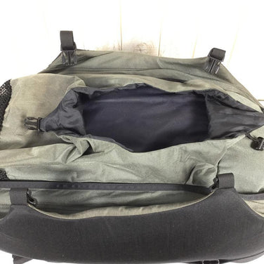 【M グレー系】 Osprey ( オスプレー ) シナジー Synergy トラベルパック バックパック ダッフルバッグ ストレートジャケットシステム 旧タグ アメリカ製 グレー 容量【80L～】 バックパック バッグ ストレージ - 【公式】2ndGEAR（セカンドギア）Webショップ【登山用品・アウトドア用品専門 買取販売店】