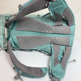 Montbell Cha-Cha Pack 30 女款，浅蓝色，均码，蓝色。这款轻质尼龙收纳背包容量为 30 升至 54 升。（产品编号：z00053012）