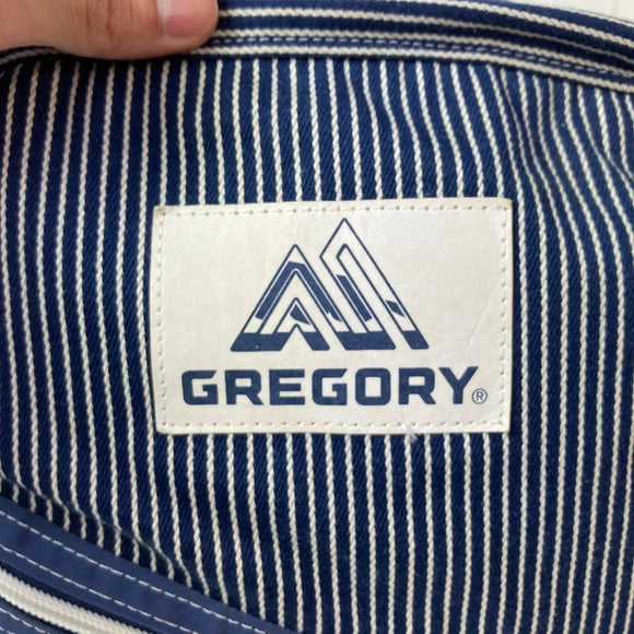 【Unisex OneSize ネイビー系】 Gregory ( グレゴリー ) オーバーヘッド デイ Overhead Day ヒッコリー ストライプ 希少カラー 入手困難 22L コットン バッグ ストレージ バックパック デイパック 容量【～29L】 z00059043 ヒ