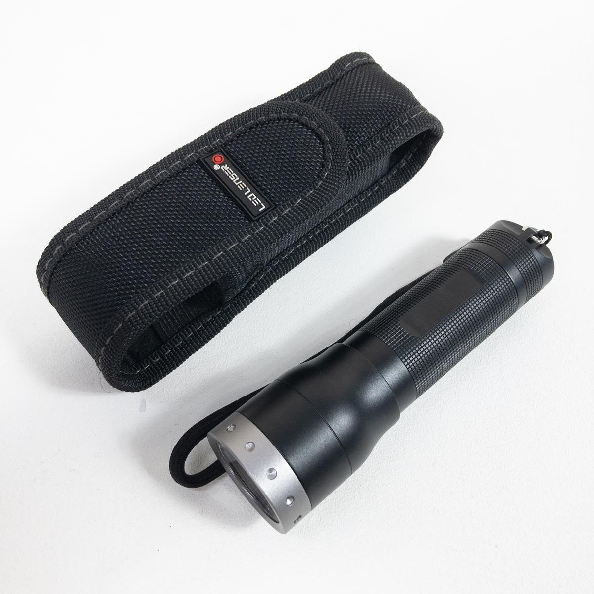 [OneSize Black] Ledlenser M7 M7 手电筒手电筒 400 流明 AAA 电池干电池黑色手电筒照明装备