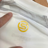 【Men's XS ホワイト系】 Skins ( スキンズ ) コンプレッション Vネック シャツ ナイロン ウェア トップス インナー シャツ ロングスリーブシャツ 化繊 z00059863  化繊 ロングスリーブシャツ インナー シャツ トップス ウェア
