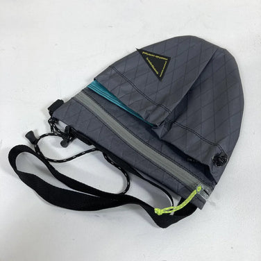 【OneSize グレー系】 Atelier Blue Bottle ( アトリエブルーボトル ) ハイカーズ サコッシュ 05 Hiker'S Sacoche-05 サッチェル ショルダー ポーチ ショルダーバッグ バッグ ストレージ - 【公式】2ndGEAR（セカンドギア）Webショップ【登山用品・アウトドア用品専門 買取販売店】