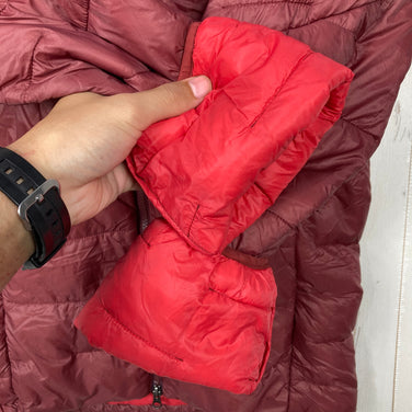 【Men's S レッド系】 2019 Patagonia ( パタゴニア ) マクロ パフ フーディー Macro Puff Hoody OXDR 生産終了モデル 入手困難 化繊ダウン ウェア トップス アウター ジャケット 化繊インサレーション z000601