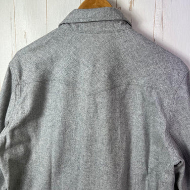 Norrona Tamok 男女通用中灰色羊毛纯色衬衫 2313 Drizzle Melange。难得一见的羊毛上衣、内衣、长袖衬衫。