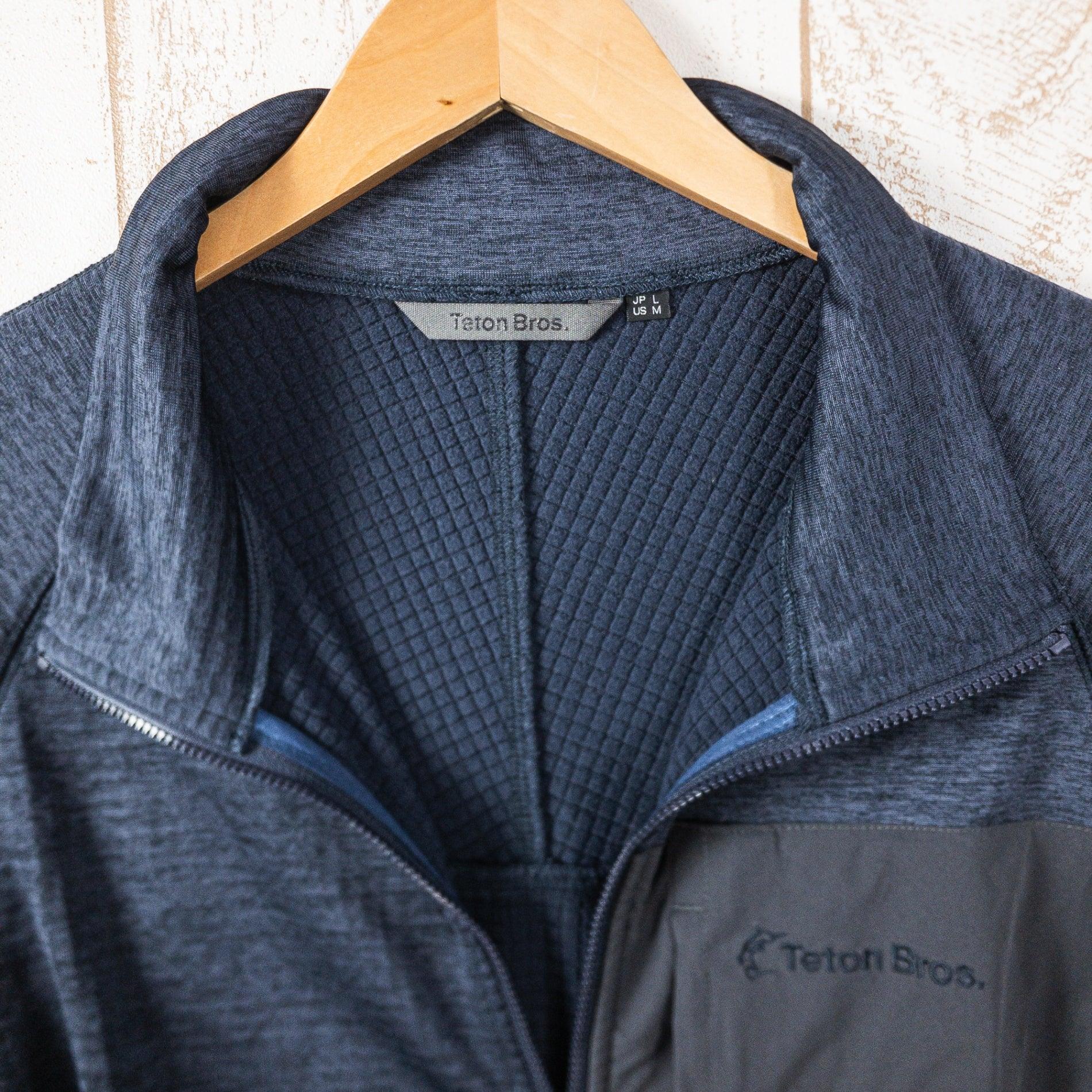 【Men's L ネイビー系】 Teton Bros ( ティートンブロス ) グラフェン ジャケット Graphene Jacket ポリエステル ウェア トップス アウター ジャケット フリース z00051209 フリース アウター ジャケット トップス ウ - 【公式】2ndGEAR（セカンドギア）Webショップ【登山用品・アウトドア用品専門 買取販売店】