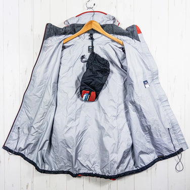 Montbell Storm Cruiser 夹克，男款 L 码，红色。尼龙外套，防雨外套，GORE-TEX 3L（三层）