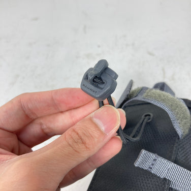 【OneSize ブラック系】 Mammut ( マムート ) アドオン ボトル ホルダー Add-on bottle holder ポリエステル バッグ ストレージ ボトルホルダー z00059798  ボトルホルダー バッグ ストレージ