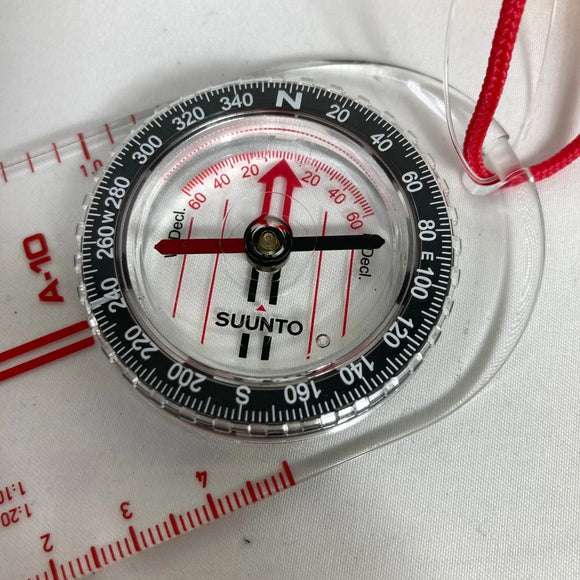【OneSize クリアー系】 Suunto ( スント ) A-10 NH コンパス A-10 NH Compass 北半球用 ベースプレート式 地図 z00061423  地図