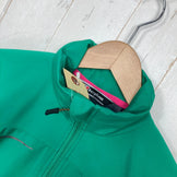 【Women's 10 グリーン系】 Berghaus ( バーグハウス ) セラ ウィンドストッパー ジャケット ウィメンズ Sella Windstopper Jacket Women's GORE WINDSTOPPER 防風 ベンチレーション ポリエステル ウェア