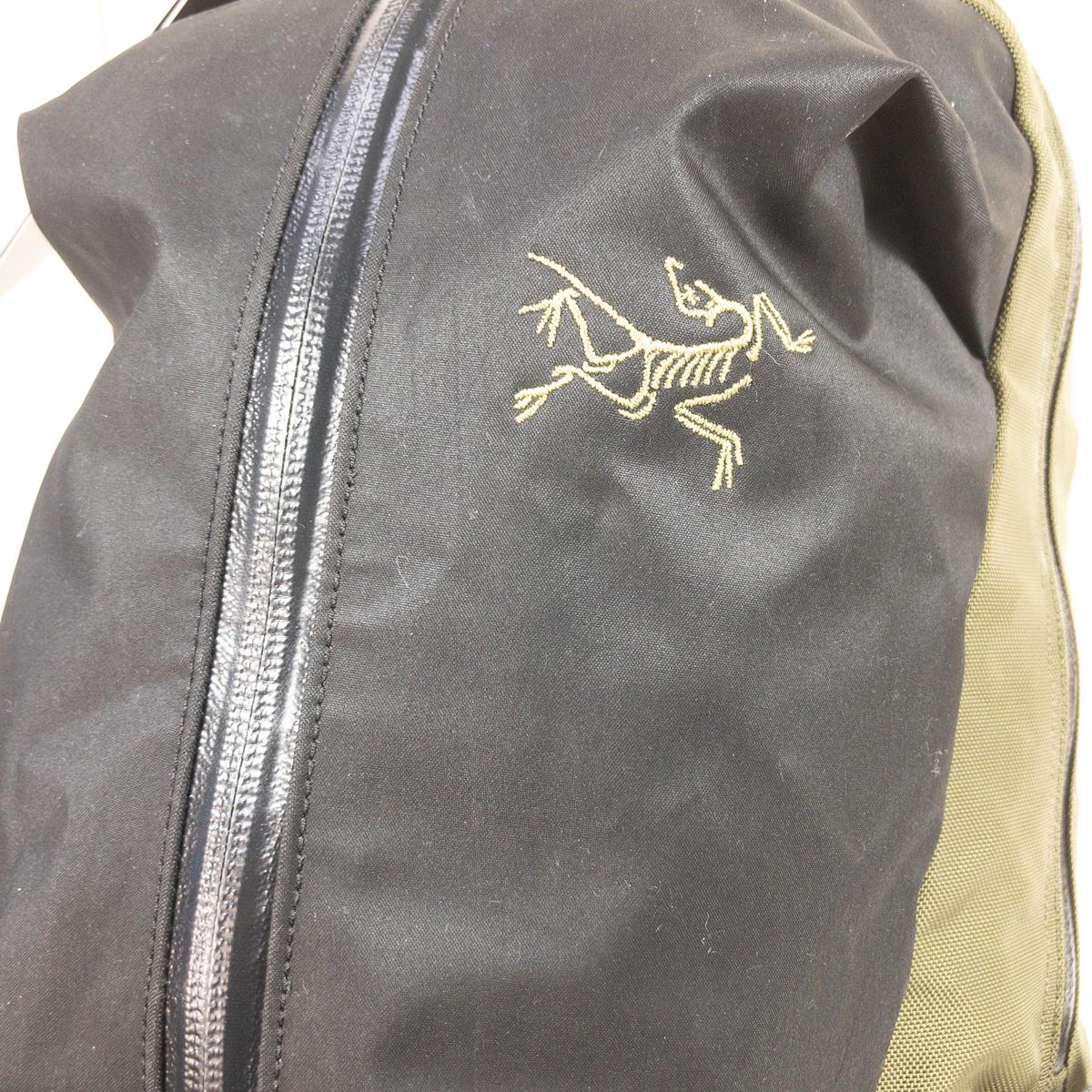 [OneSize 绿色] Arcteryx Arrow 16 Arro 16L 背包日用包 24018/L07277800 28150 Wildwood 日用包容量 [~29L] 背包袋存储