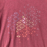 【Men's M ワインレッド系】 Prana ( プラナ ) トライアングル グラフィック ティー Triangle Graphic Tee ウェア トップス インナー シャツ ショートスリーブTシャツ クルーネック 化繊 z00059897  化繊 ショートスリーブ