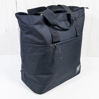 【OneSize ブラック系】 Jackwolfskin ( ジャックウルフスキン ) サーティー ファイブ カンズ 2イン1 バッグ Thirty Five Cans 2IN1 Bag ポリエステル クックウェア クーラーボックス 断熱ケース z00053088