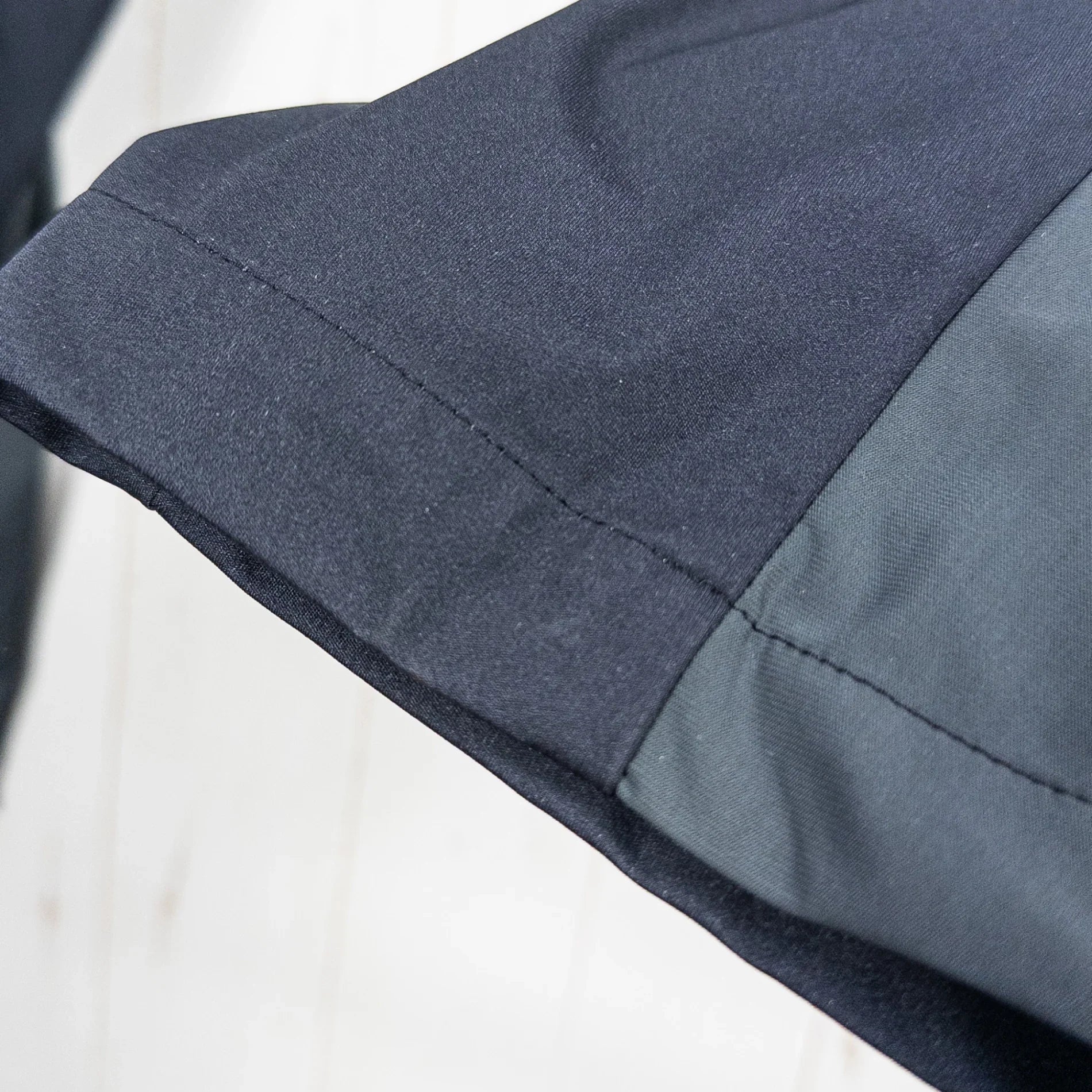 【Men's L ブラック系】 Finetrack ( ファイントラック ) フロウラップ パンツ ナイロン ウェア ボトムス ロングパンツ ソフトシェル z00051953 ソフトシェル ロングパンツ ボトムス ウェア - 【公式】2ndGEAR（セカンドギア）Webショップ【登山用品・アウトドア用品専門 買取販売店】