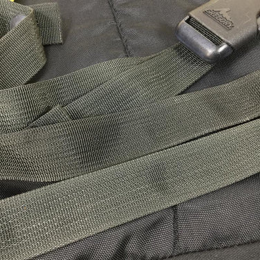 【OneSize レッド系】 Gregory ( グレゴリー ) クラシック デイパック Classic Daypack 26L レッド×イエロー シルバータグ 旧タグ アメリカ製 バックパック 入手困難 Red / Yellow デイパック 容量【～29L】 バ - 【公式】2ndGEAR（セカンドギア）Webショップ【登山用品・アウトドア用品専門 買取販売店】