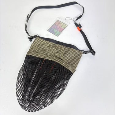 【OneSize カーキ系】 Light Sewing Machine ( ライトソーイングマシン ) ザ フューチャー The Future  カーキ（ブラックストラップ） z00057431 カーキ（ブラックストラップ） サコッシュポーチ バッグ ストレージ