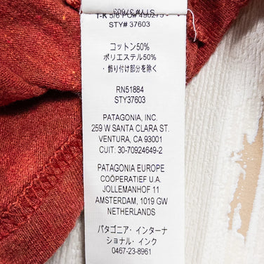 【Women's S レッド系】 2023 Patagonia ( パタゴニア ) ロングスリーブ P-6ロゴ レスポンシビリティー Long-Sleeved P-6 Logo Responsibili-Tee BURD コットン ウェア トップス インナー シャツ